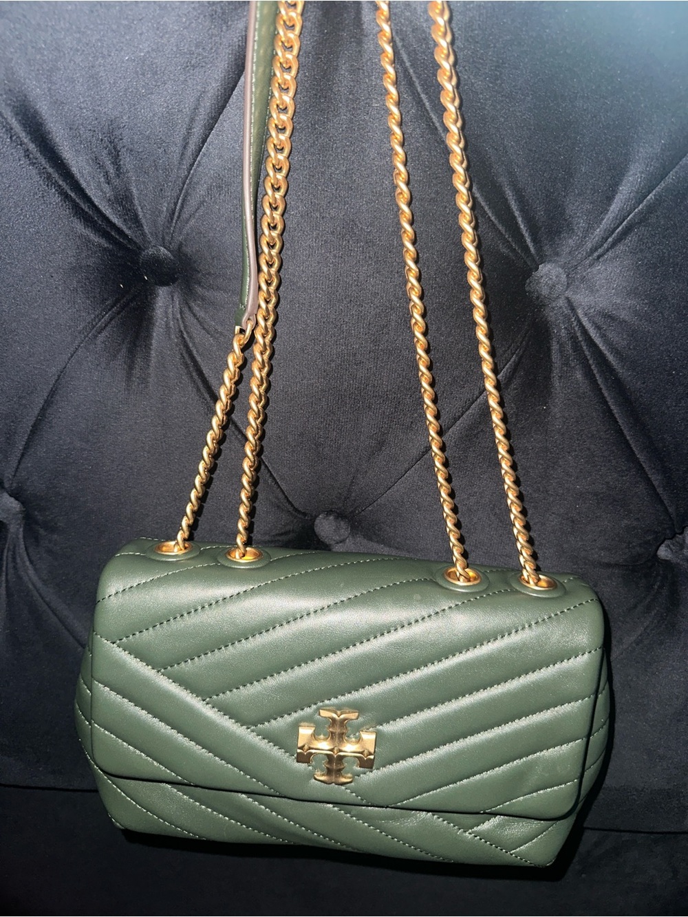 Tory Burch Olive Green Quilted Chevron Crossbody with Gold Logo - Picture 3 of 4